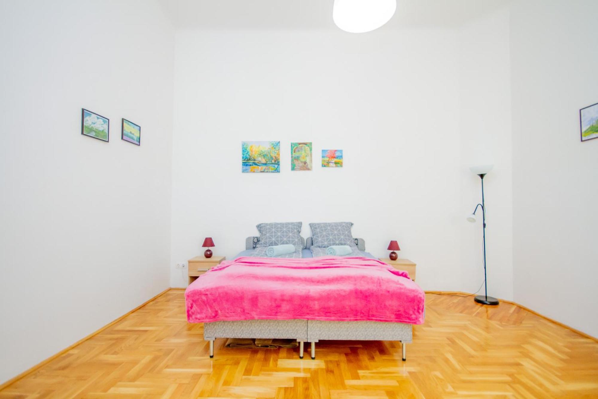 Kelvin's V District 2br Urban Haven By Nw * Budapešť